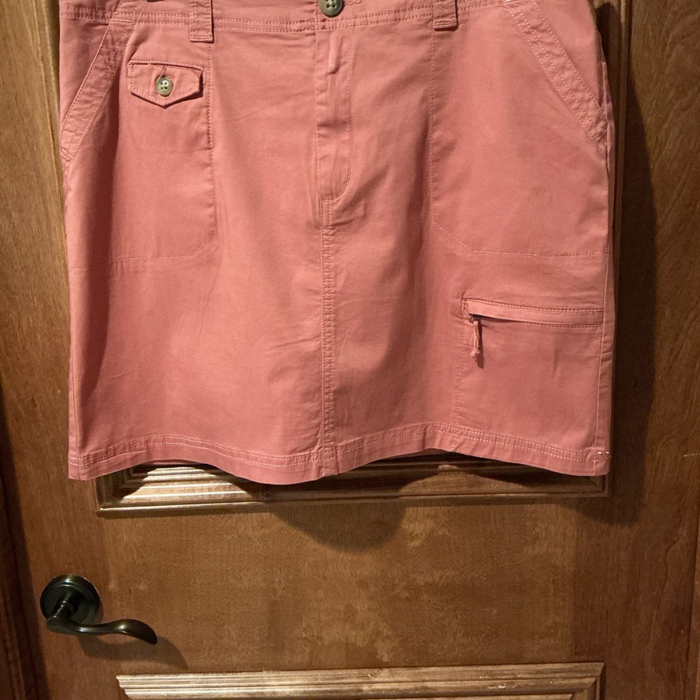 Size 14 Croft & Barrow Salmon colored Skort